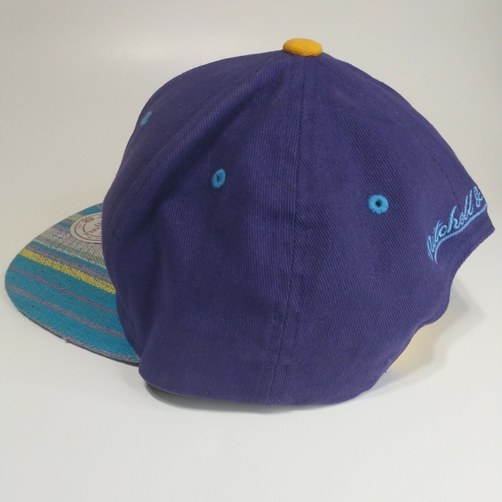 Mitchell & Ness Los Angeles Lakers Snapback Hat Purple Striped Brim NBA Mens - Picture 3 of 12